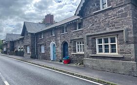 Yew Tree Cottage, 3 Bedroom, 4 Church Row Defynnog