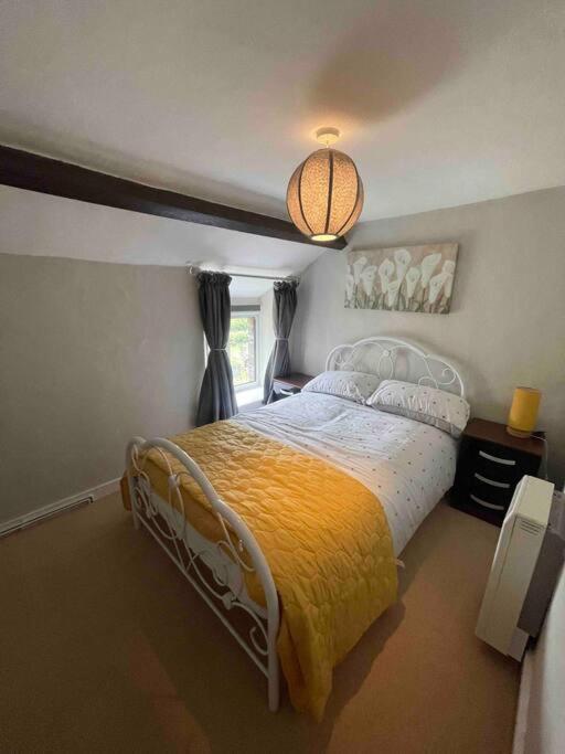 Yew Tree Cottage, 3 Bedroom, 4 Church Row Defynnog Devynock Exterior photo