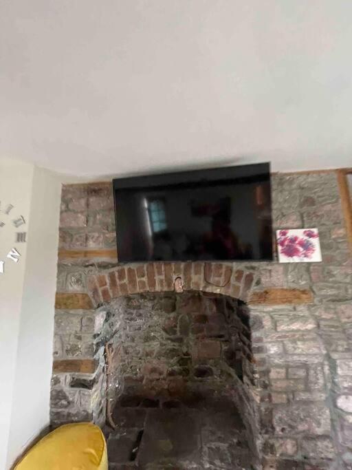 Yew Tree Cottage, 3 Bedroom, 4 Church Row Defynnog Devynock Exterior photo